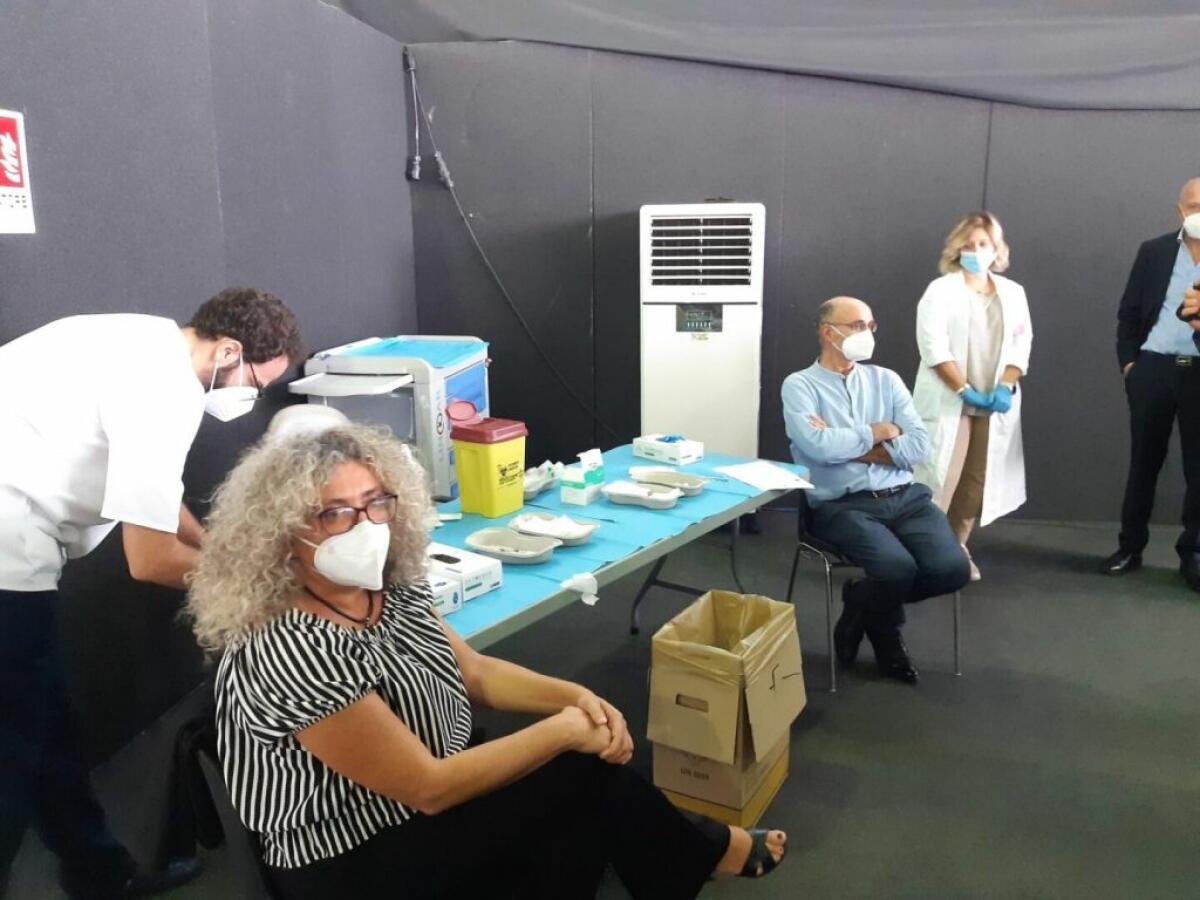 Vaccino, al via a Palermo terze dosi per il personale sanitario - 
