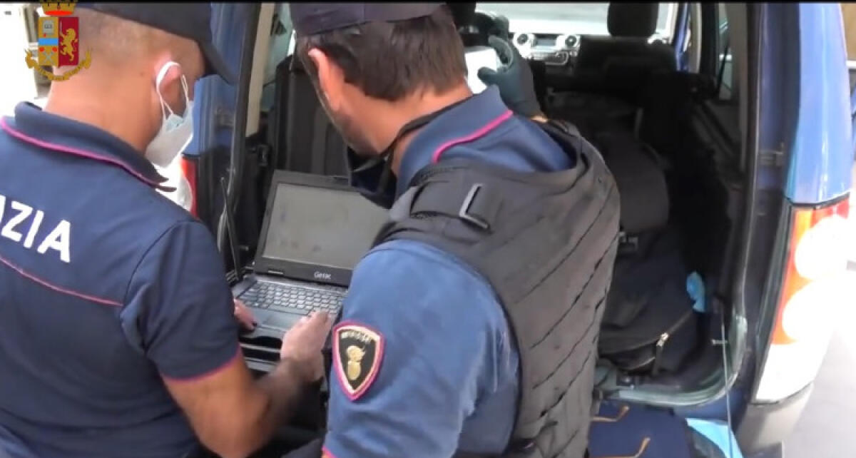 Un ordigno nella sua abitazione, giovane lascia il carcere: indagini proseguono - I poliziotti arrivarono nella sua abitazione