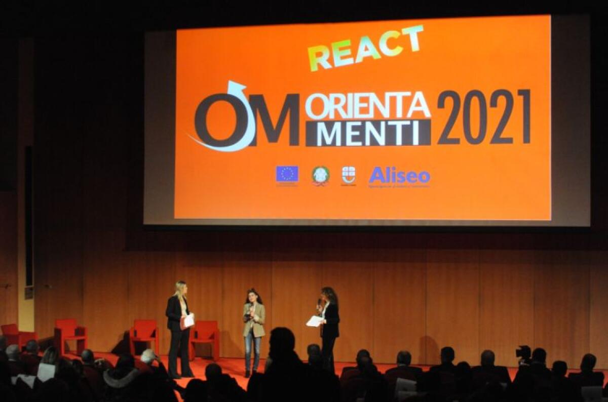 Bianchi, Orlando, Messa e Bonetti aprono Salone Orientamenti a Genova - 