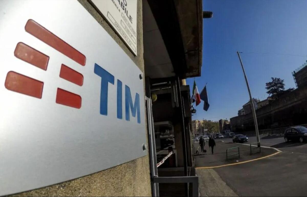 Pietro Labriola nuovo direttore generale di Tim, deleghe a Rossi - 
