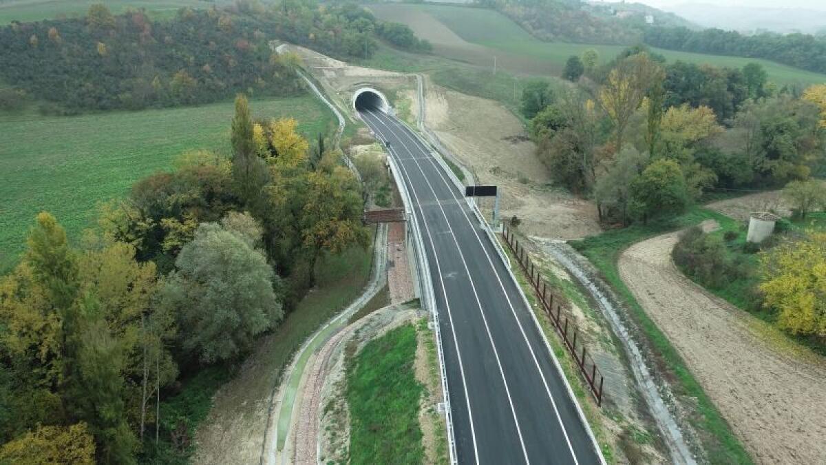 Pedemontana delle Marche, aperto al traffico il primo tratto da 8,1 km - 