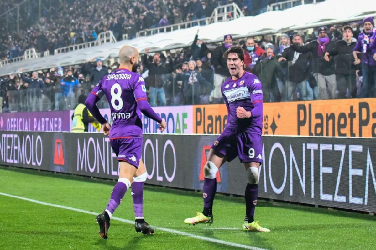 Doppietta di Vlahovic e la Fiorentina vola, 4-2 al Milan - 