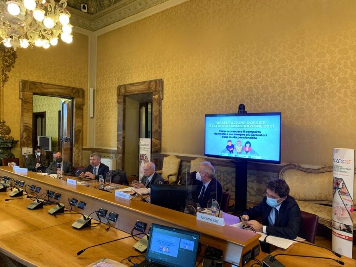 Colf e badanti, in un decennio -61% di under 30 - 