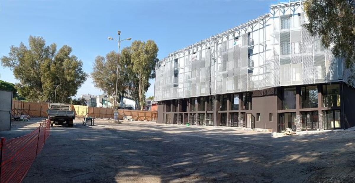 Macchitella Lab, un tentativo di furto nella struttura dell'ex casa albergo - La struttura di Macchitella Lab