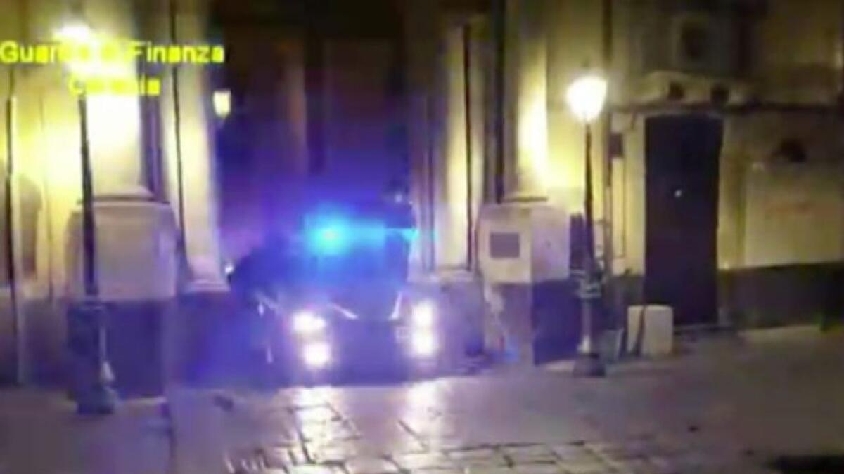 Chat e messaggi nel telefono di Adesini: due pc "regalati" ai tecnici del Genio Civile - 