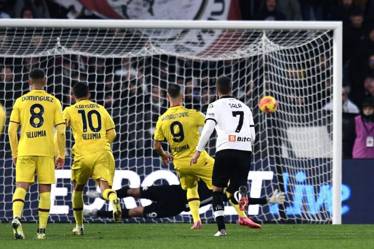Arnautovic di rigore, il Bologna passa a La Spezia - 