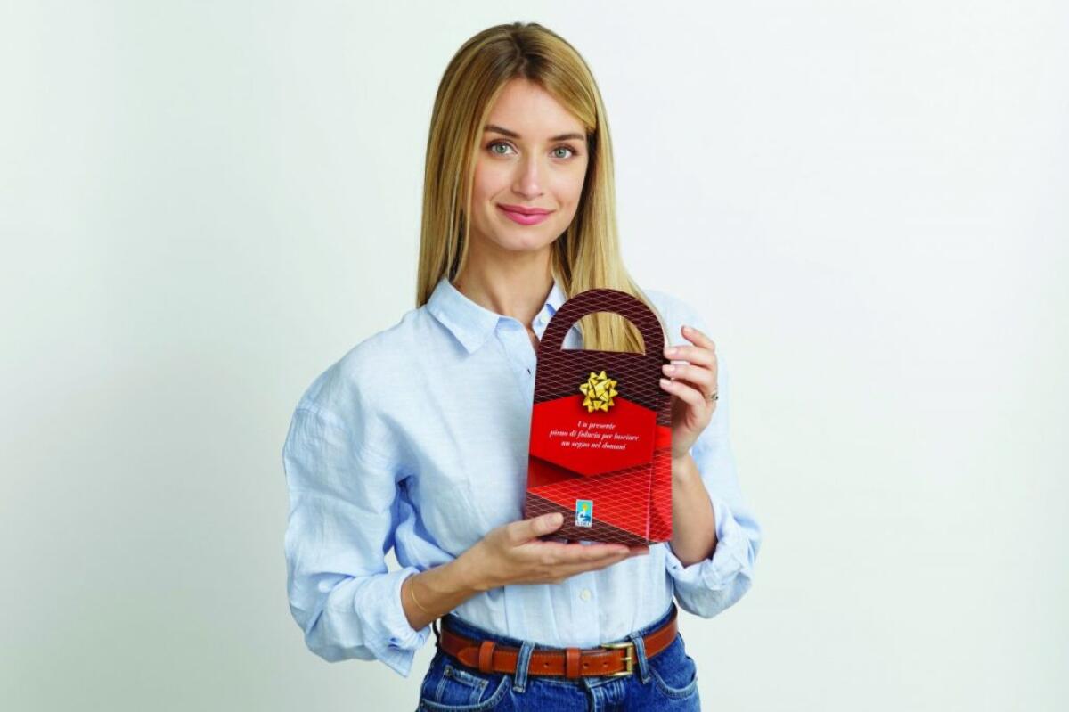 Sostieni l'Airc con i cioccolatini della ricerca, gazebo a Macchitella - 