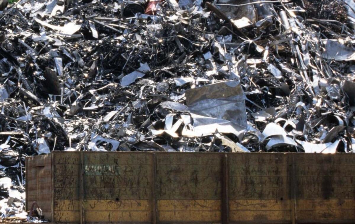 Ricettazione e traffico rifiuti, sequestrate 2 aziende nel Palermitano - 