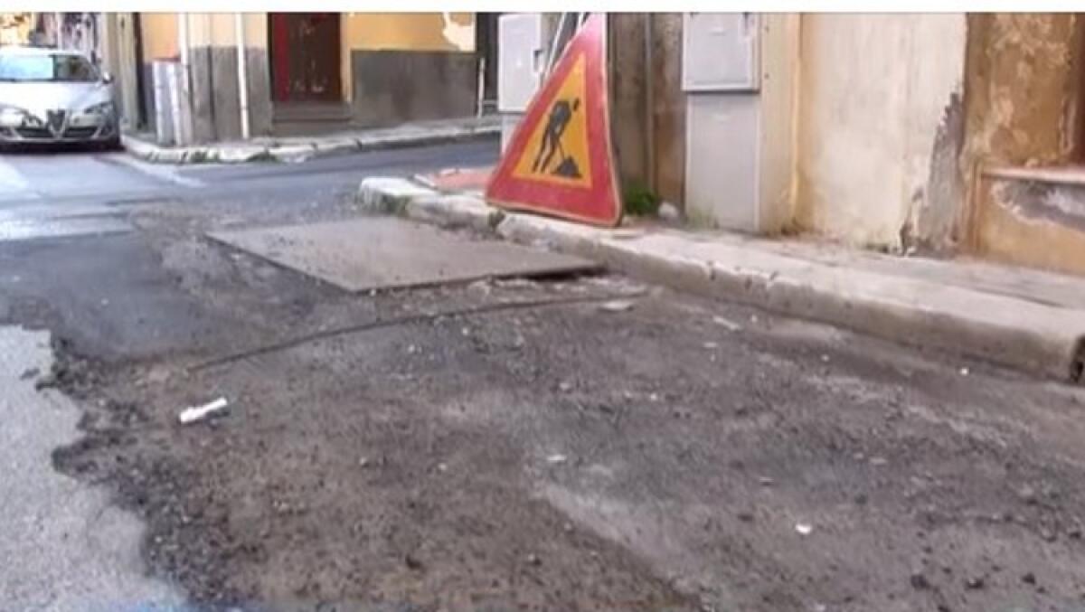 Strade cittadine in abbandono, l'assessore Costa: "Nulla da dire in questa fase" -