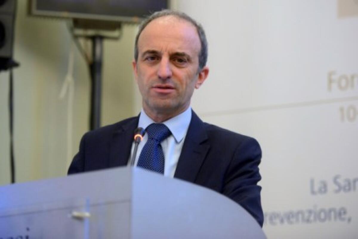 Covid, Signorelli “Niente abbracci. Al cenone non invitate Omicron” - 