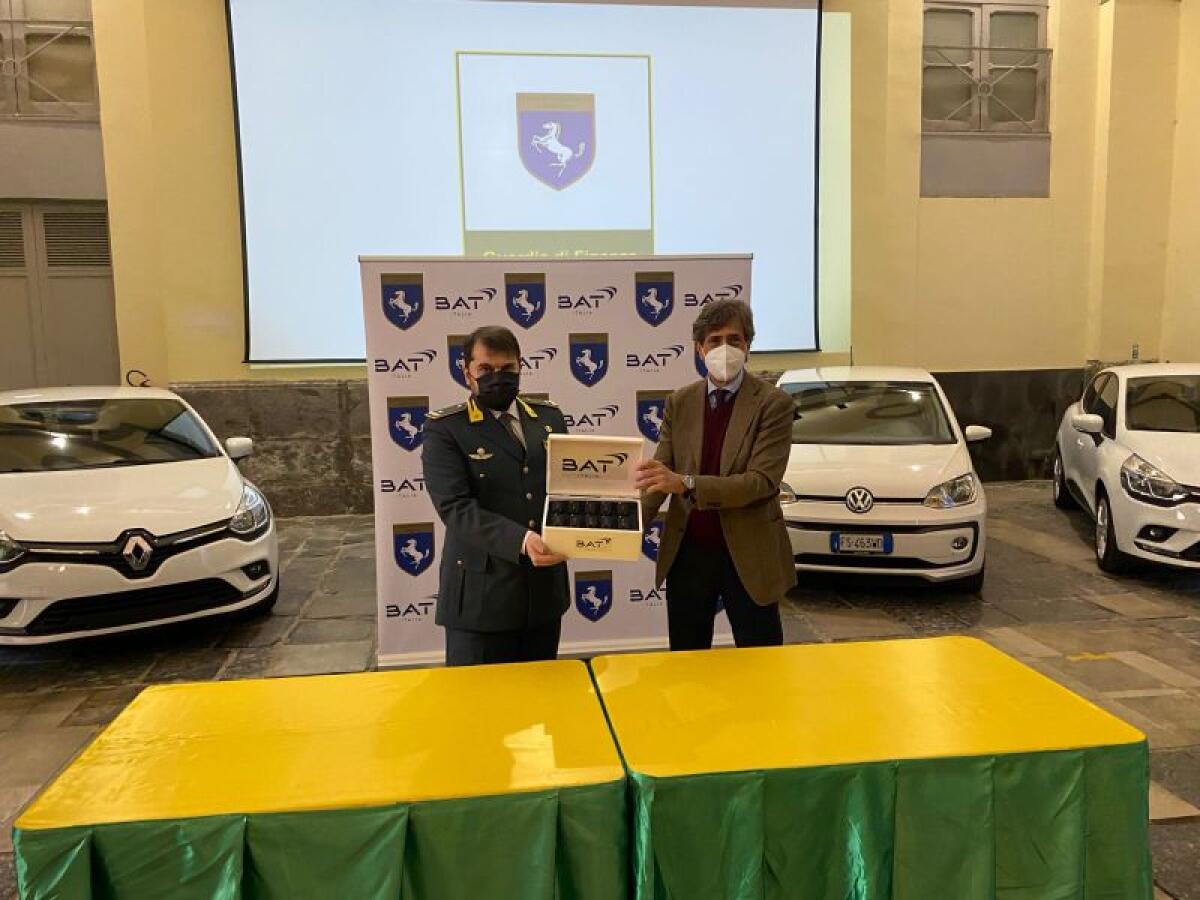 Lotta al contrabbando di sigarette, BAT dona 10 auto alla Gdf di Napoli - 