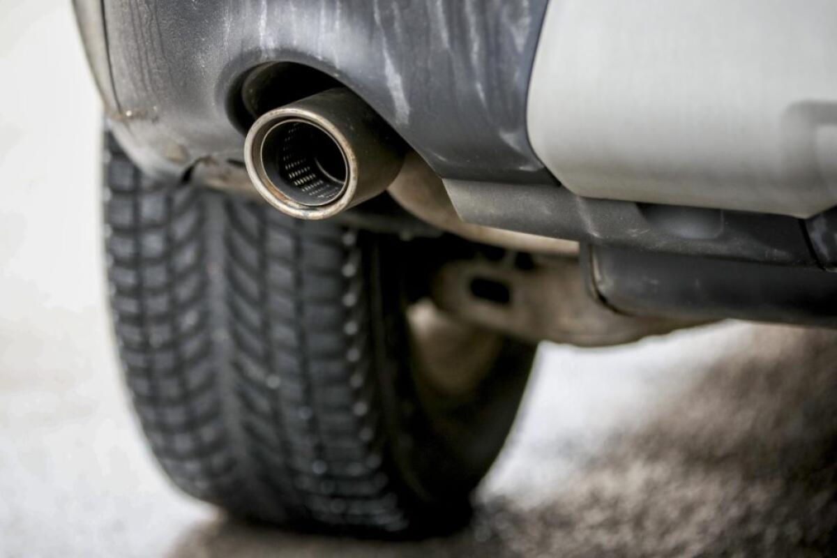 Stop alle auto nuove con motore termico entro il 2035 - 