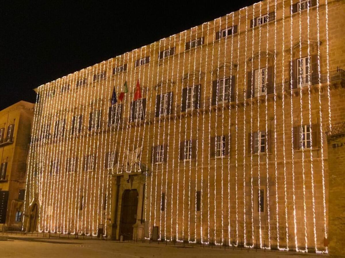 A Palermo Palazzo Reale illuminato, Miccichè “Regaliamo ottimismo” - 