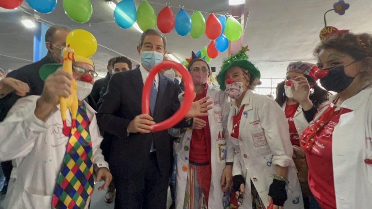 Musumeci alle famiglie: “Vaccinare i più piccoli è un atto d’amore” - 