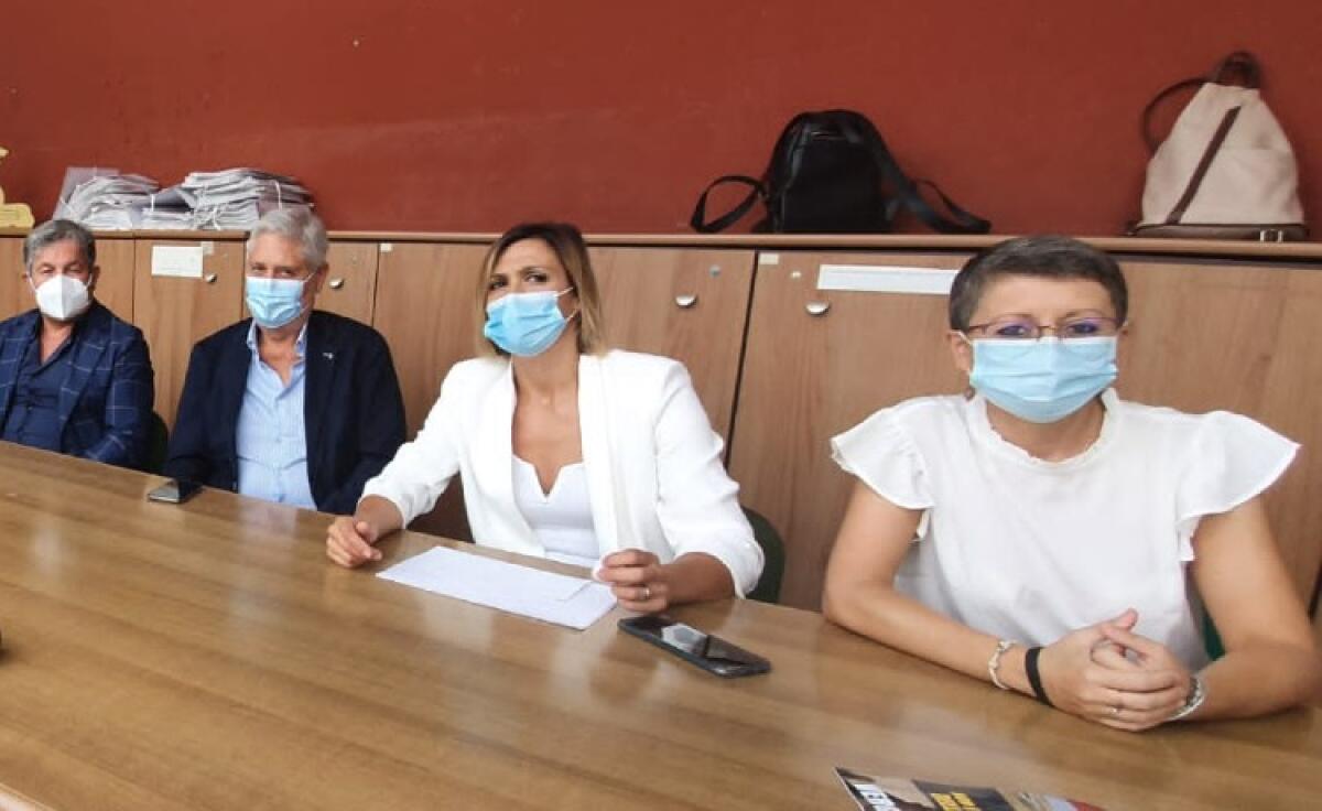 Centro sportivo Scavone e l'area commerciale di Macchitella, M5s e Pd chiedono gli atti - I consiglieri comunali di Pd e Movimento cinquestelle