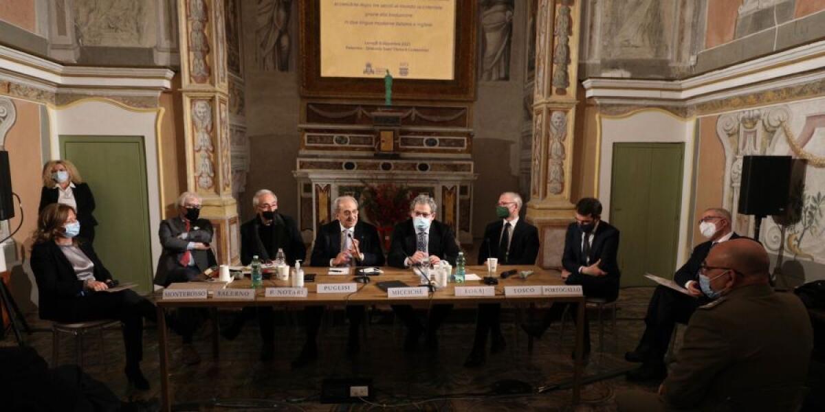 Il pensiero di Confucio “accessibile” con traduzione inglese e italiano -