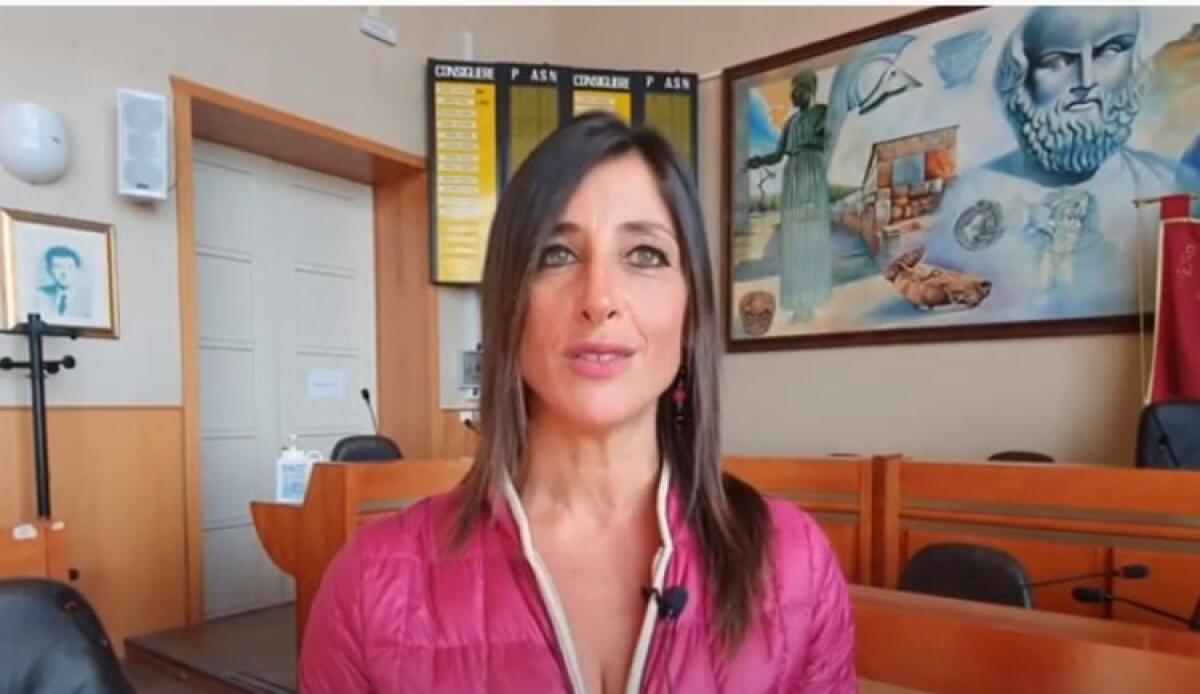 Contagio Covid in ripresa, Morselli: "Asp rafforzi il tracciamento, attenzione agli eventi" - L'assessore Romina Morselli