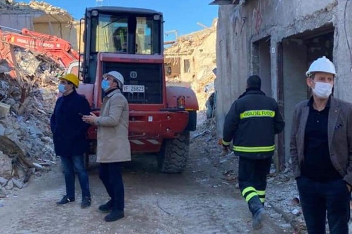 Esplosione e morti a Ravanusa, Mannino e Giudice (Cgil): "Raccolta fondi per le famiglie" - I sindacalisti Cgil a Ravanusa