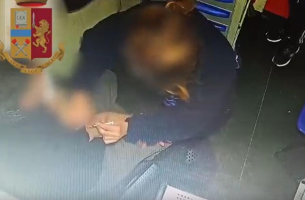 False vaccinazioni, 3 fermi a Palermo tra cui leader No vax - 