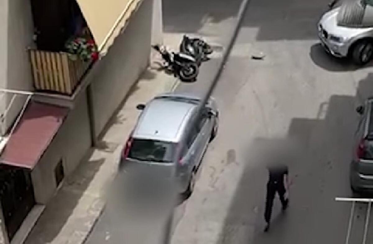 Aggressione e spari, le accuse di tentato omicidio: i due convolti a marzo dai giudici - Immagini riprese dai sistemi di videosorveglianza di via Bevilacqua