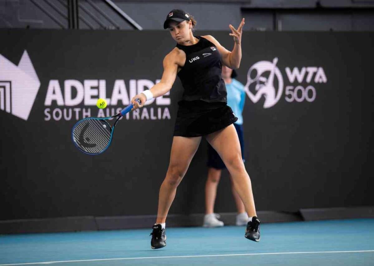 Barty vince gli Australian Open, Collins battuta in due set - 