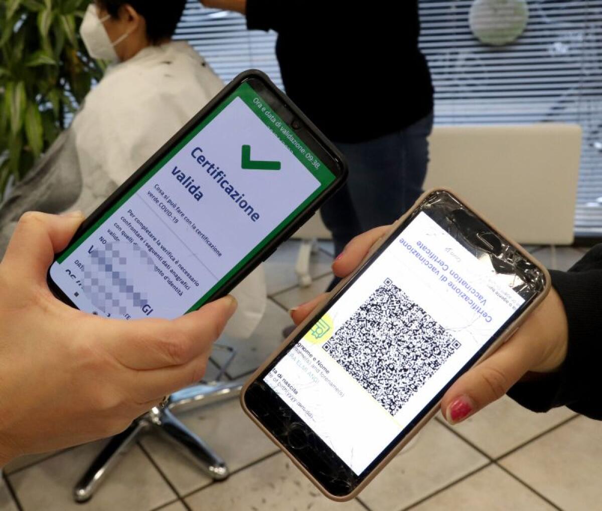 Draghi firma il Dpcm sull’uso del Green Pass in attività commerciali - 