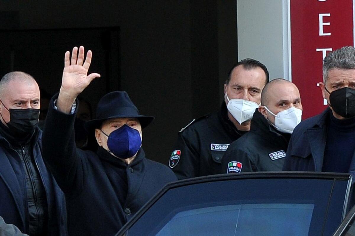 Berlusconi dimesso dall’ospedale San Raffaele - 