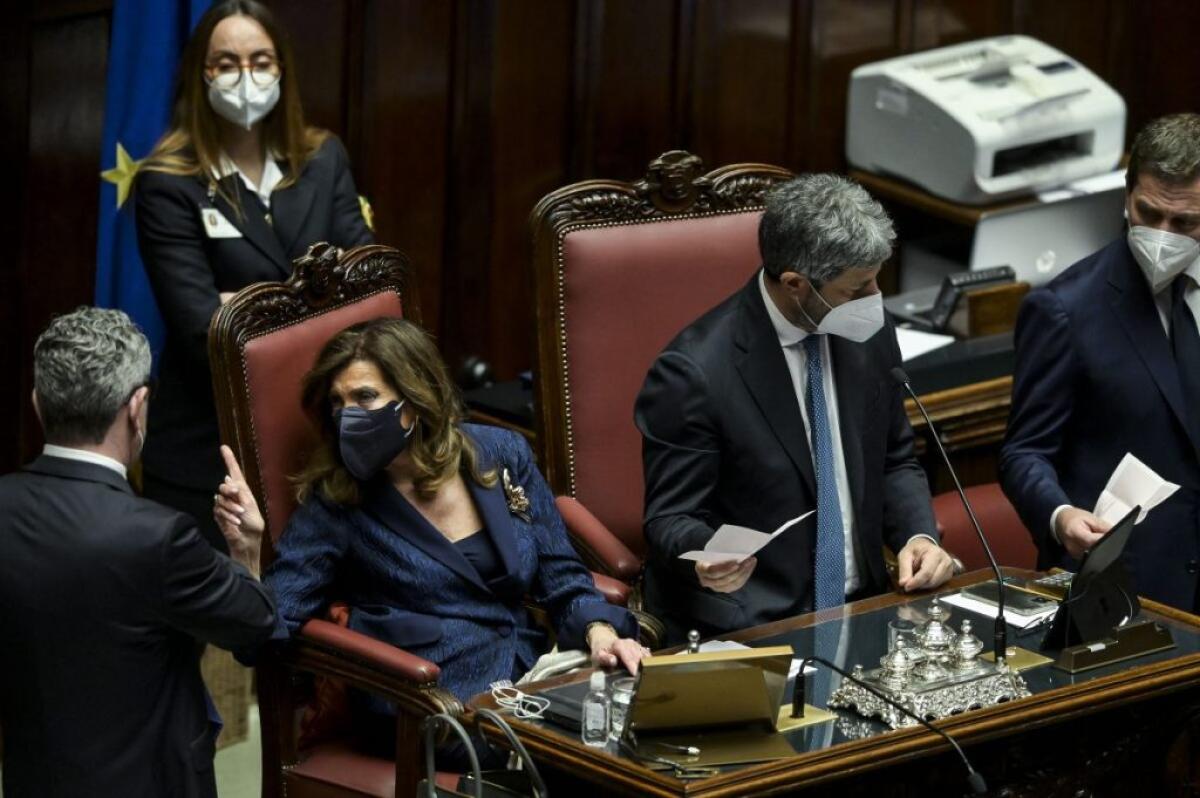 Quirinale, fumata nera alla quinta votazione, Casellati a quota 382 - 