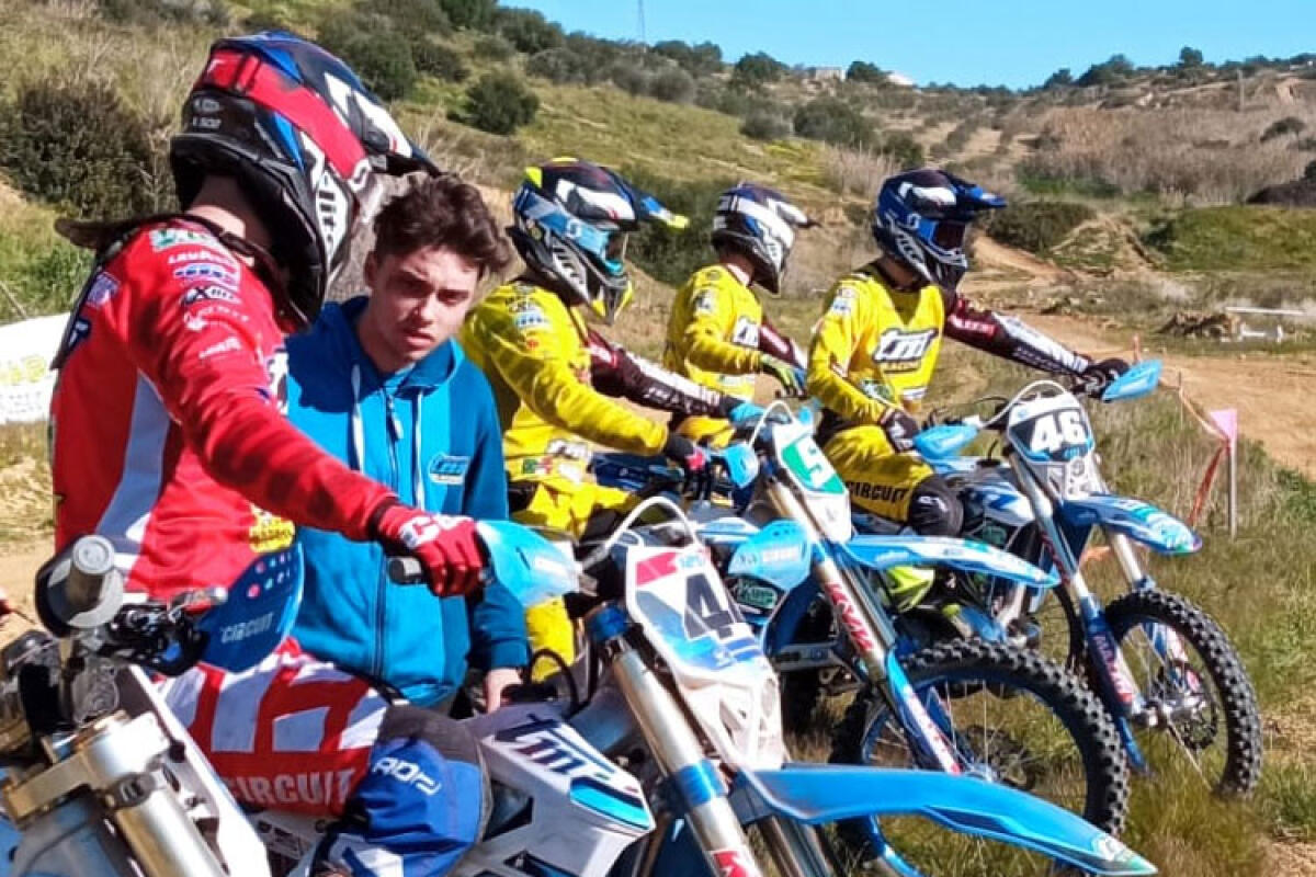 Enduro, all’Mx Park i grandi di Honda e Tm ignorati dalla politica locale - Nella foto in alto: I piloti del team Tm Boano.