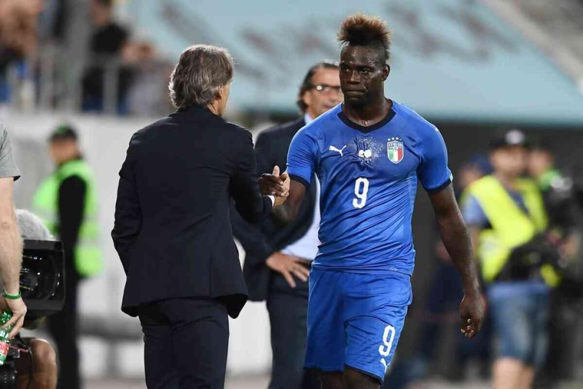 Mancini chiama 35 giocatori per lo stage, torna Balotelli - 