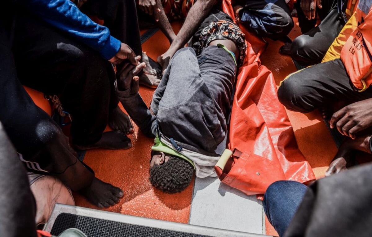 Sbarcati 280 migranti a Lampedusa, sette i morti - 
