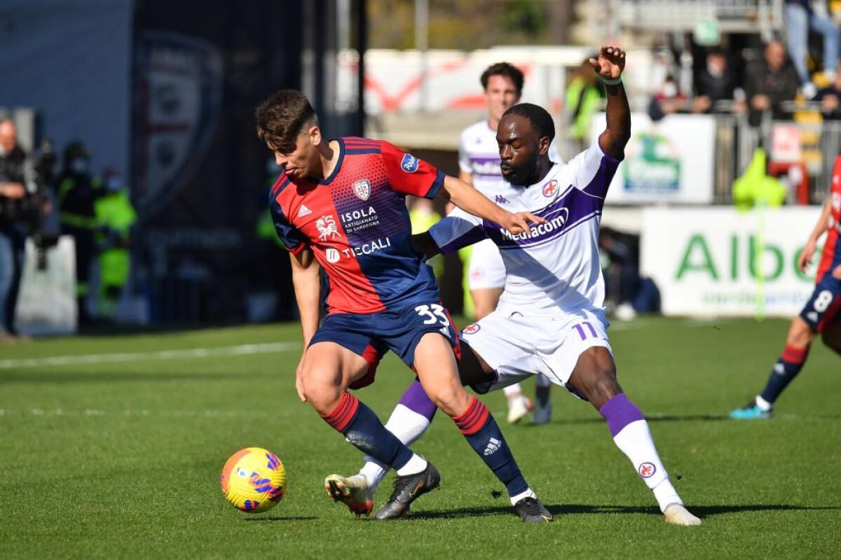Cagliari-Fiorentina 1-1, sardi raggiunti dai viola in dieci - 