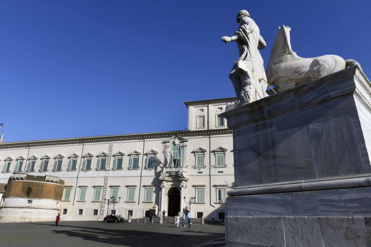 Su radio e tv si parla di corsa al Quirinale almeno ogni 15 minuti - 