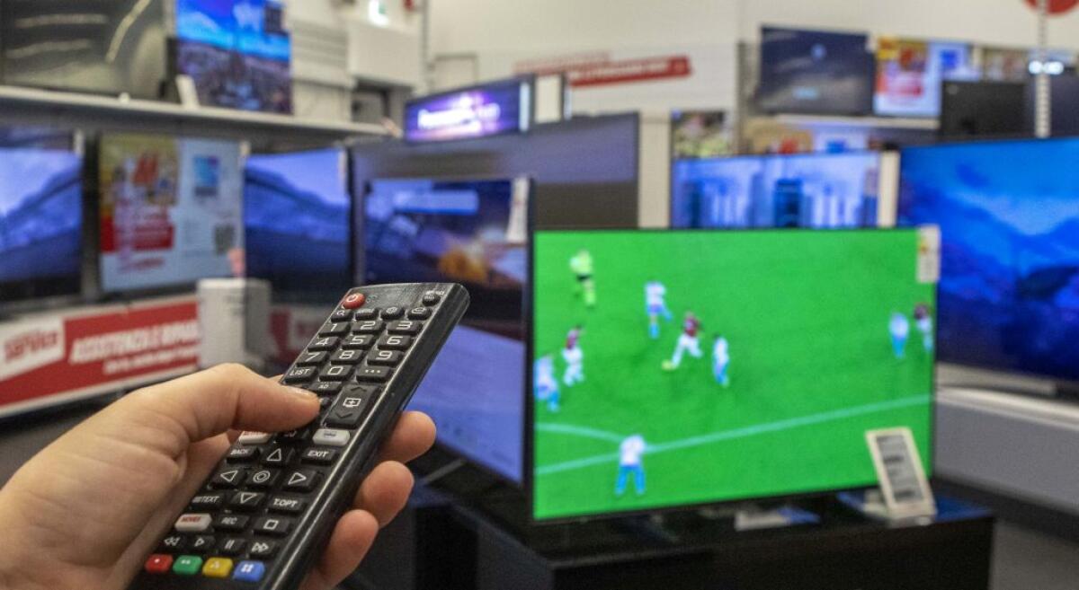 Blitz contro la pirateria tv in tutta Italia, 20 indagati - 