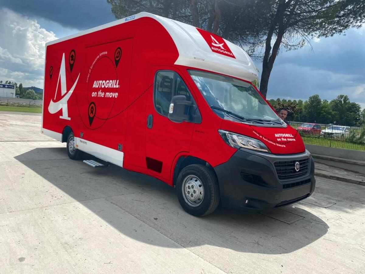 Autogrill assume 40 persone in Sicilia, camper in piazze e scuole - 