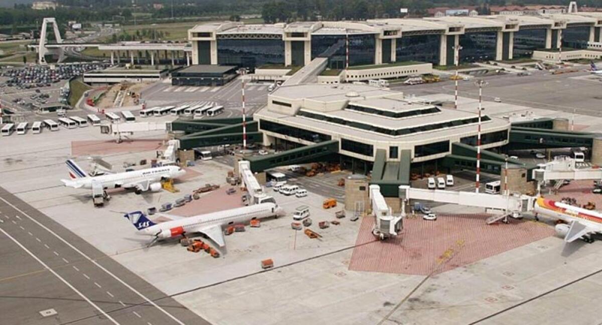 Quasi dieci ore di attesa per un volo Roma-Catania, "proteste e una vera disavventura" - L'aeroporto di Roma-Fiumicino