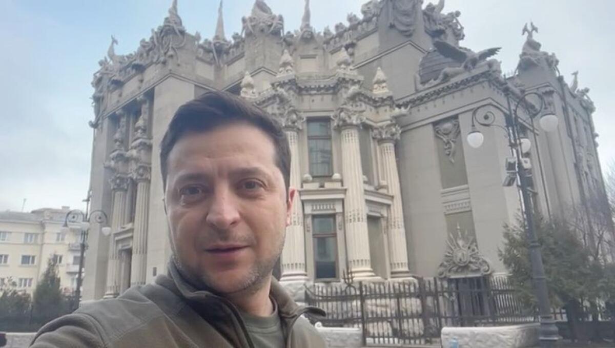 Ucraina, battaglia a Kiev, Zelensky rifiuta offerta Usa di evacuare - 