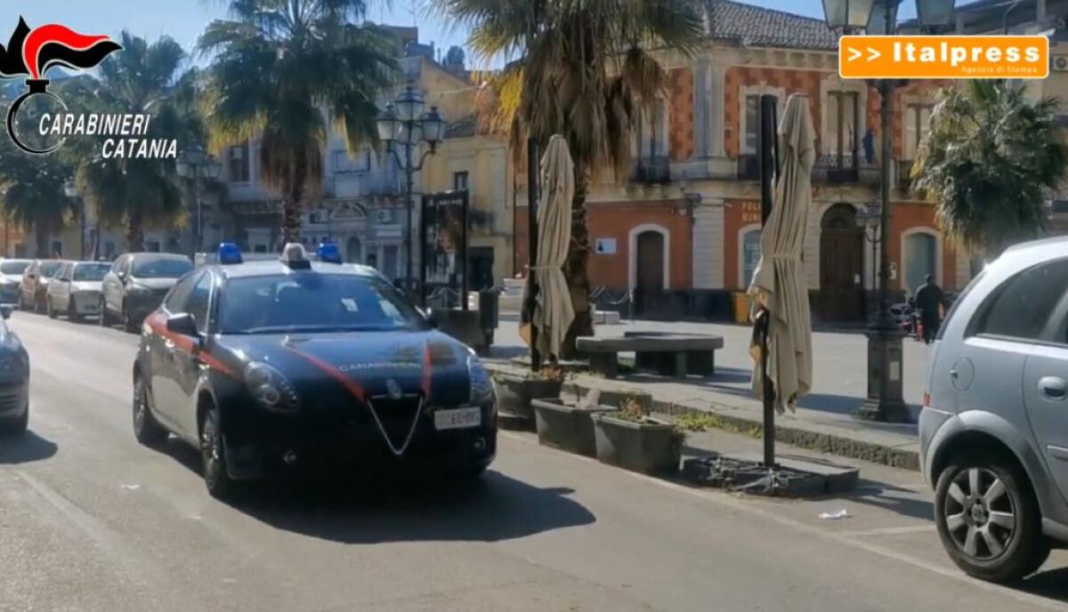 Stroncato traffico di droga nel Catanese, 15 misure cautelari - 