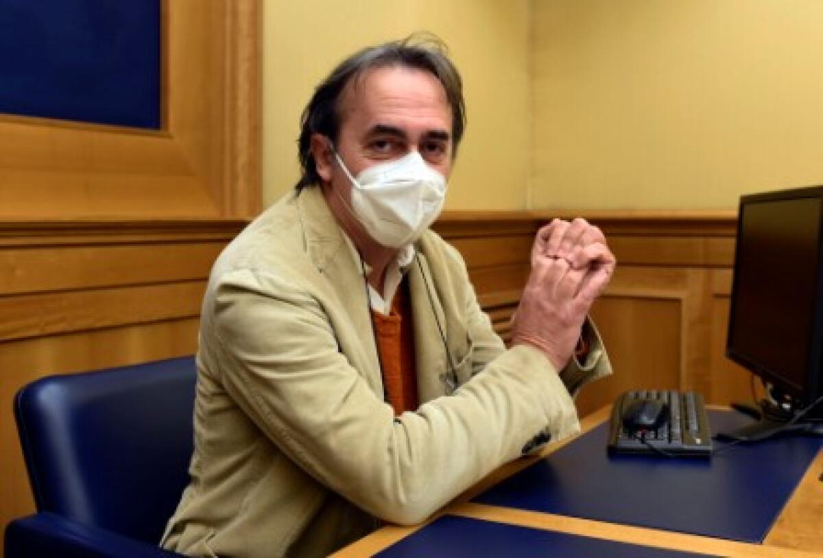 Energia, Bonelli “Governo tassa rinnovabili ma non tocca profitti gas” - 