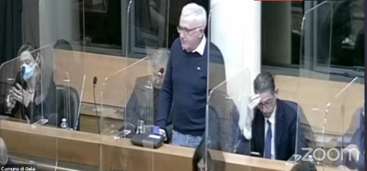 Civici e centristi firmano per Greco, FI è un caso: ribaltone di pezzi dell'opposizione? - Il forzista Romano ha votato a favore del consolidato