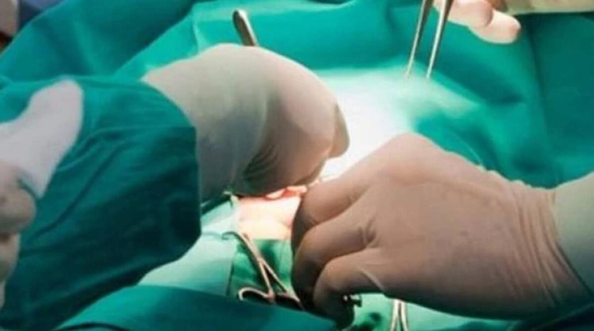 Intervento di routine poteva causare una tragedia, 40enne denuncia: c'è un'indagine -