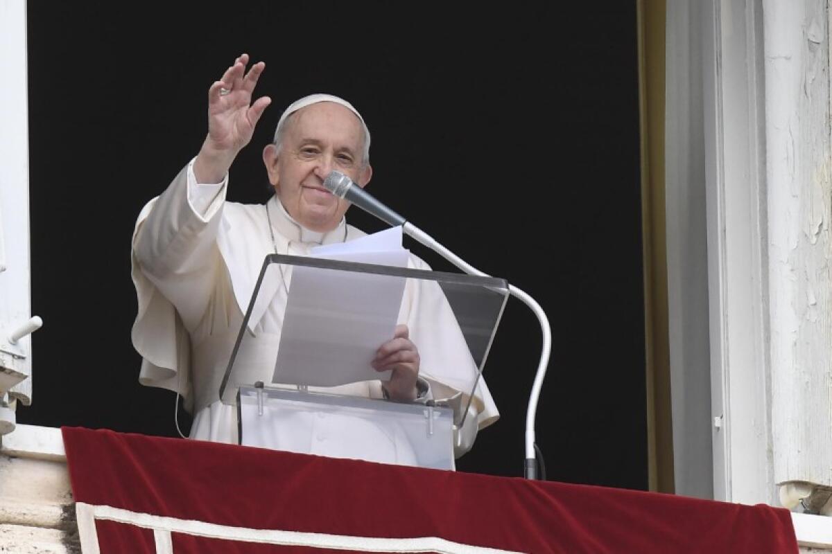 Papa Francesco: “Tacciano le armi, Dio è con gli operatori di pace” - 