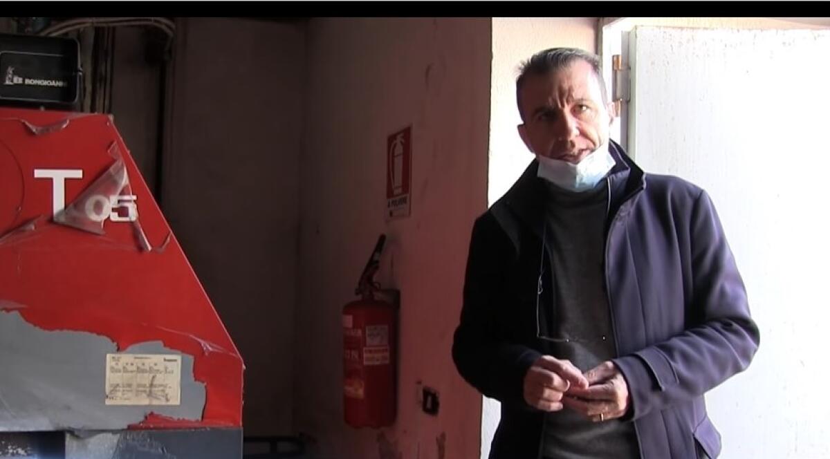 Alla "Mattei" lezioni ancora al freddo, protestano i genitori degli alunni - Il dirigente Trainiti