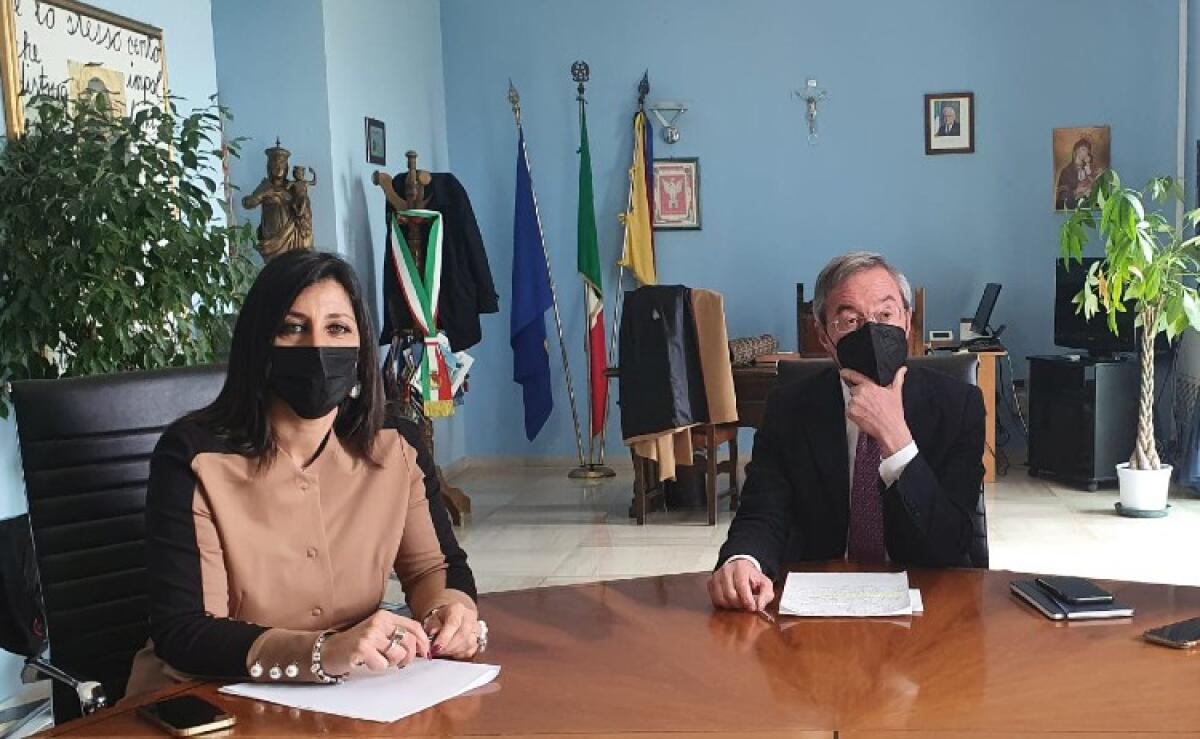 Aggiudicati lavori Porta Vittoria: "Basta ritardi nei cantieri, stop a varianti" - L'assessore  Morselli e il sindaco Lucio Greco