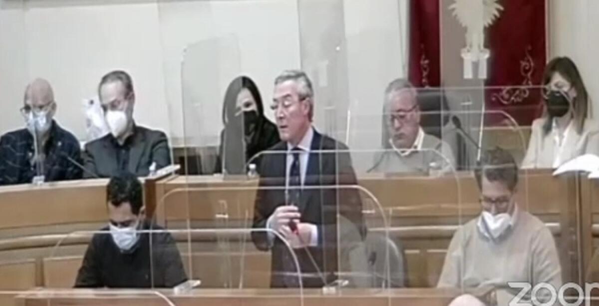 Pro-Greco al bivio, FI vuole certezze: sindaco, "maggioranza c'è, aperture da opposizione" - Greco in consiglio