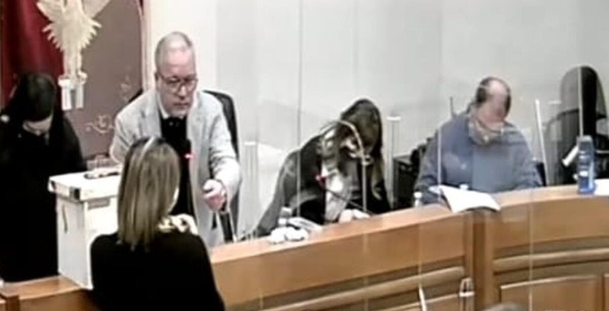 In consiglio sorteggiati i tre nuovi revisori del Comune: poi ancora niente numero legale - I nominativi sono stati estratti in aula