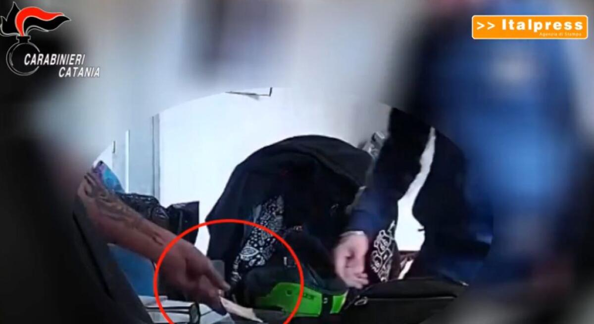 Mafia ed estorsioni, dieci misure cautelari nel Catanese - 