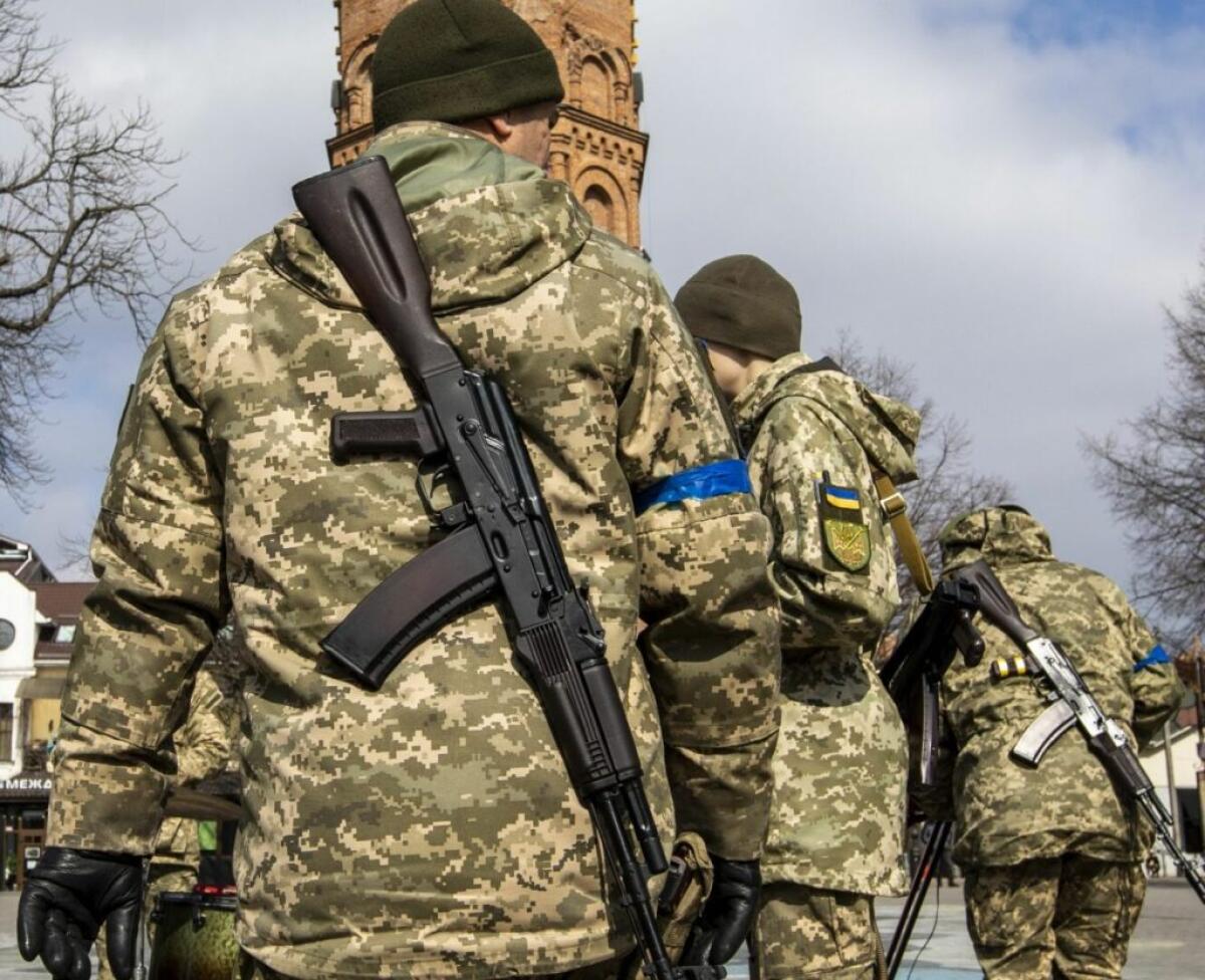 Ucraina, la guerra tra bombardamenti e negoziati - 