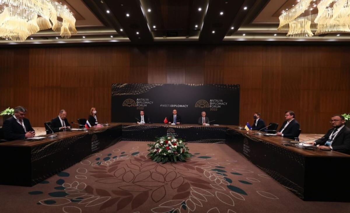 Kuleba e Lavrov si incontrano, ma niente intesa sul cessate il fuoco - 