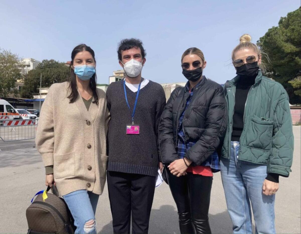 Vaccini anti Covid e tamponi per gli Ucraini giunti a Palermo - 